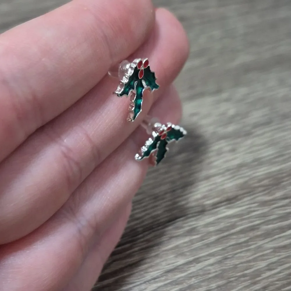 ♡♡♡Holly Berry Christmas | Green and Red Enamel Silver Tone  Stud Earrings